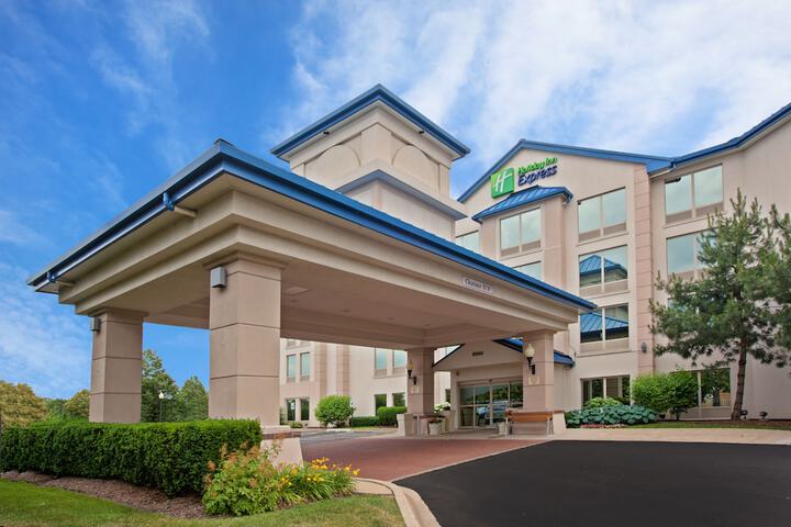 Holiday Inn Express Hotel & Suites Chicago-Midway Airport by IHG