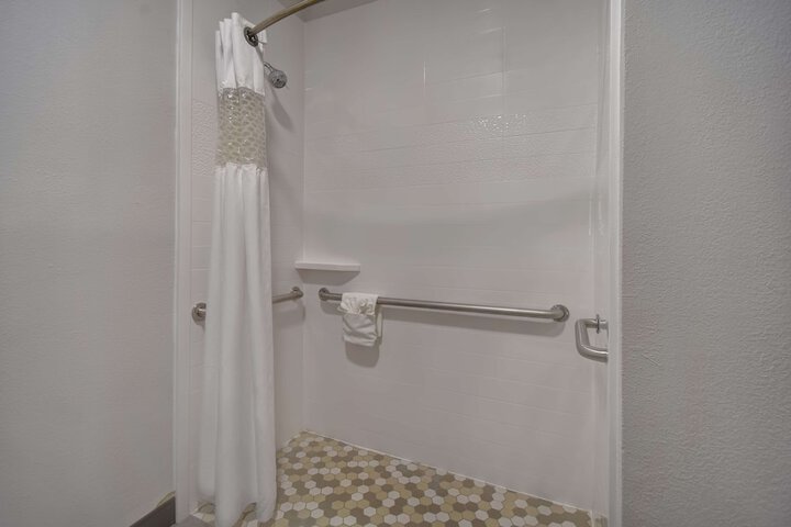 Room 16 of 45