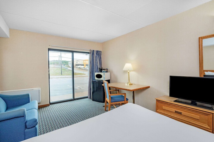 Travelodge by Wyndham Bridgewater