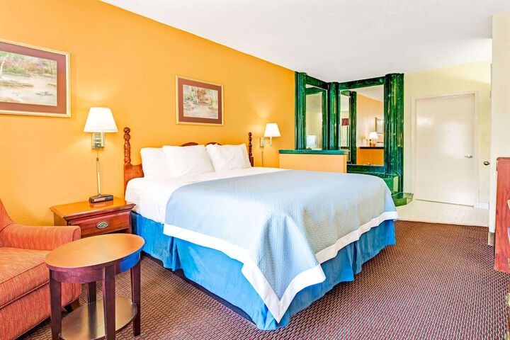 Room 21 of 23