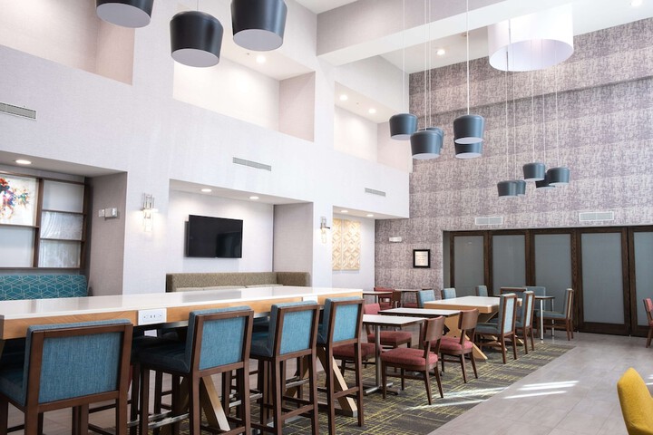 Breakfast/Coffee Service 40 of 47