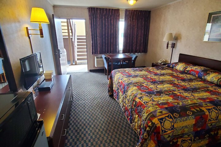 Richmond Inn & Suites