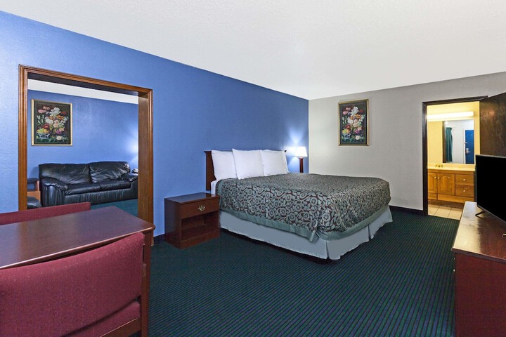 Room 8 of 14