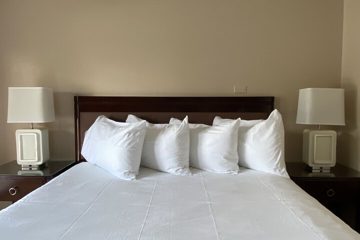 Room 44 of 49