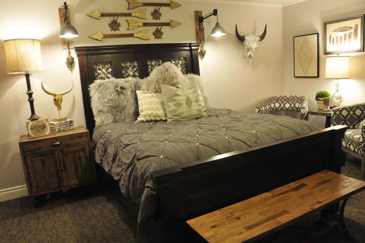 Two Hearts Inn