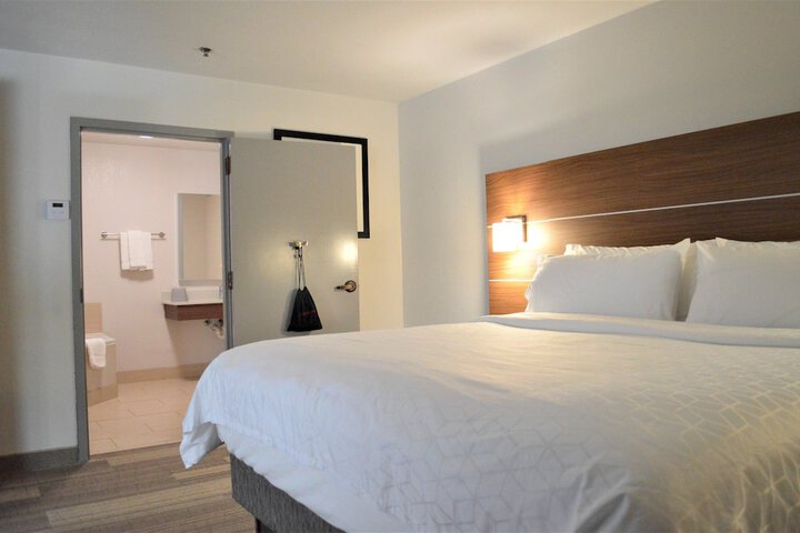 Room 36 of 53