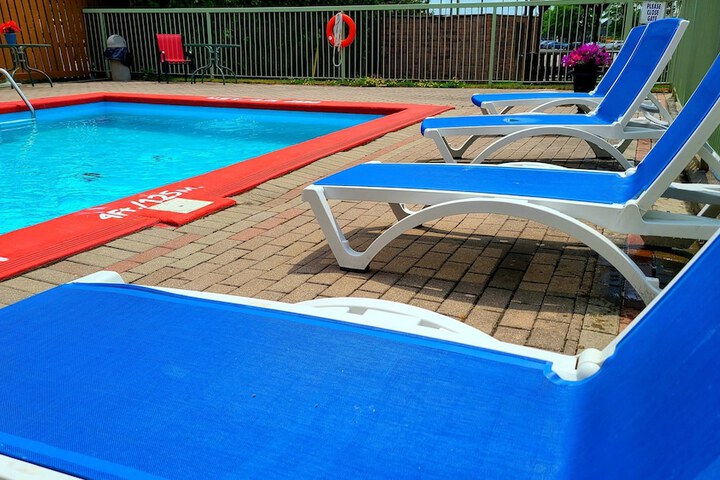 Riviera Inn and Suites 1000 Islands