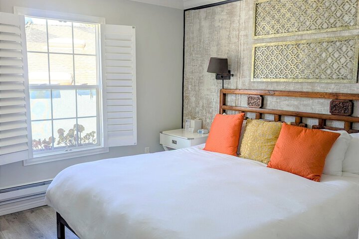 Room 78 of 102