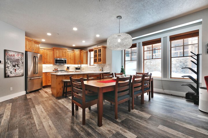 Town Pointe B101 3 Bedroom Condo by RedAwning