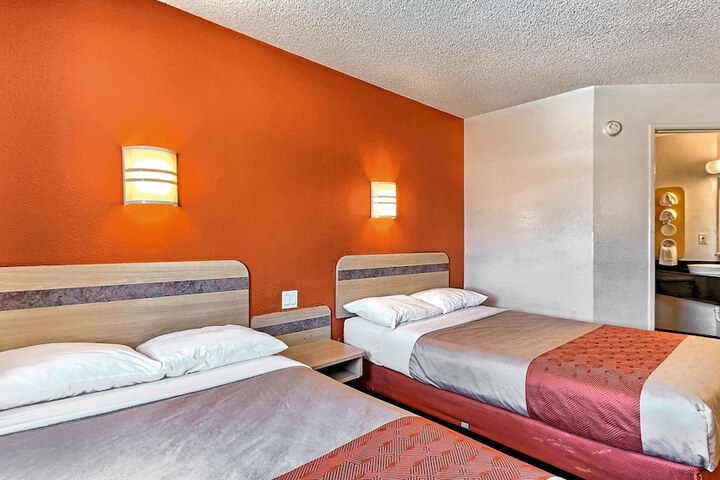 Room 26 of 36