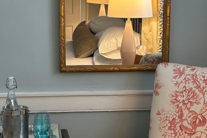 Room 42 of 51