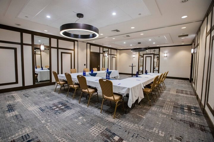 Delta Hotels by Marriott Burlington