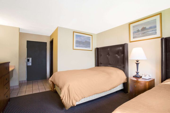Room 14 of 17