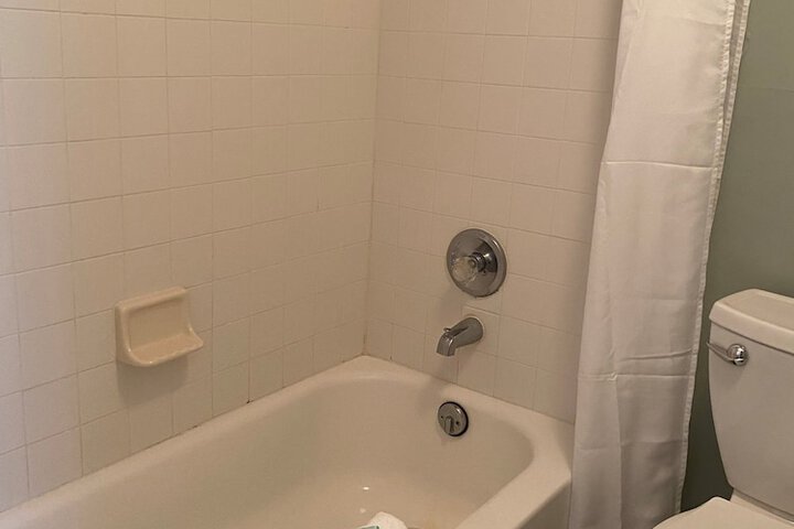 Room 17 of 32