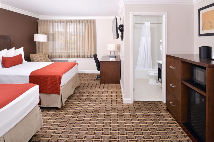 Room 25 of 37