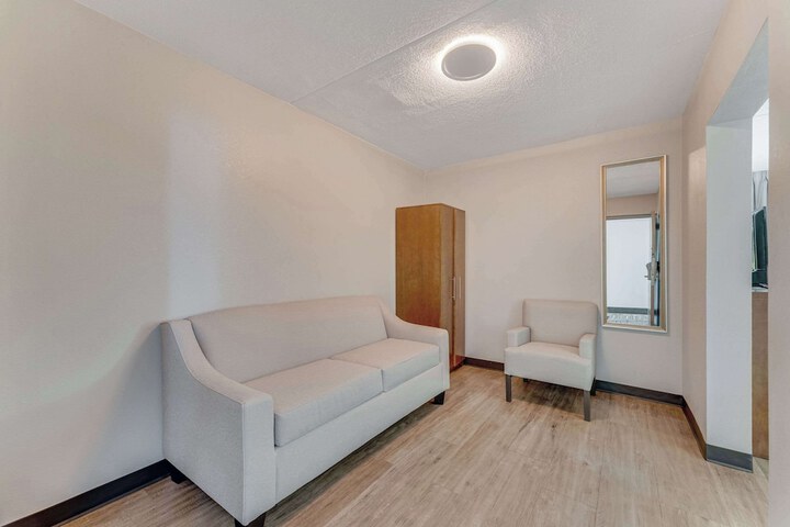 Room 21 of 29