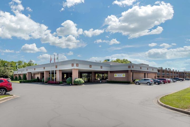 Hotel 4 of 69