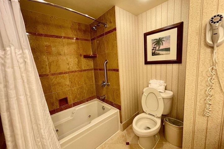 Room 28 of 54