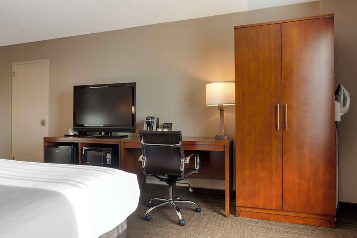 Room 8 of 36