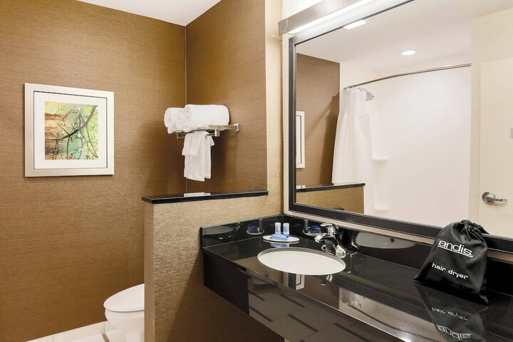 Room 14 of 27