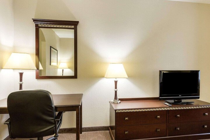 Comfort Inn & Suites Winnie