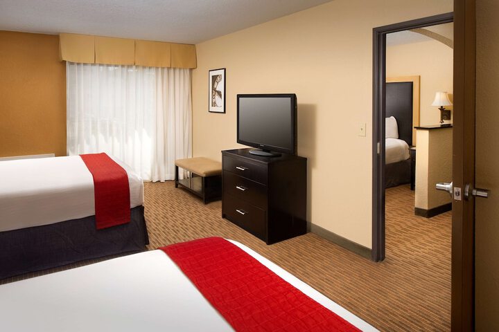 Room 7 of 18