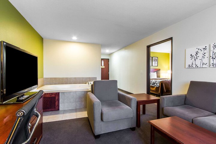 Sleep Inn & Suites Pleasant Hill - Des Moines