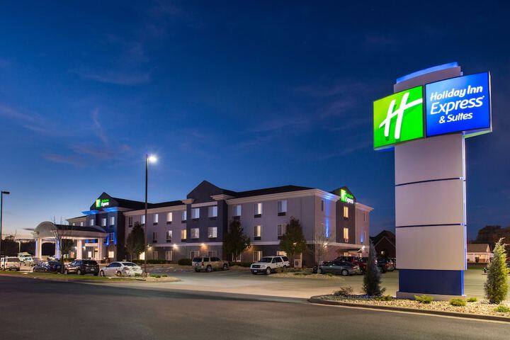 Holiday Inn Express Hotel & Suites Pittsburg by IHG
