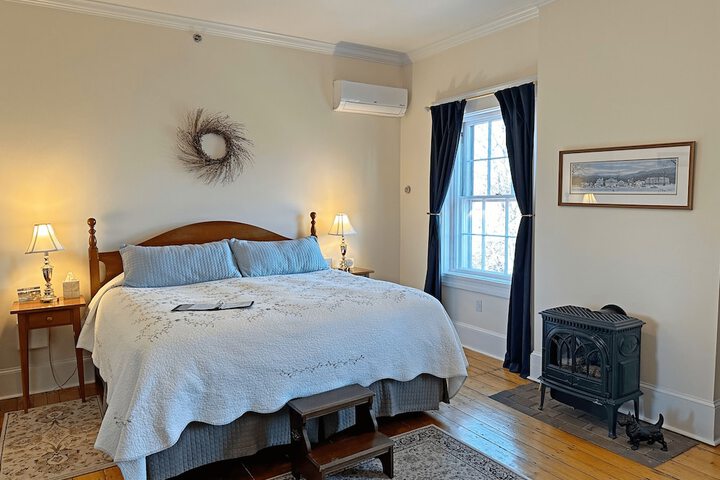 Room 28 of 46