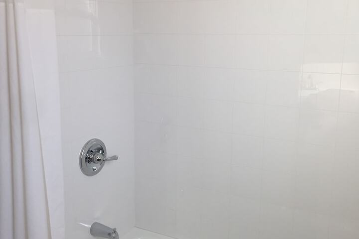 Room 32 of 61