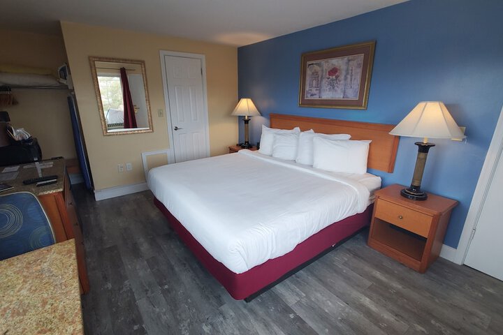 Room 33 of 33