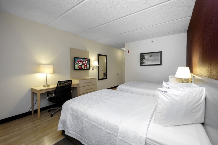 Room 25 of 47