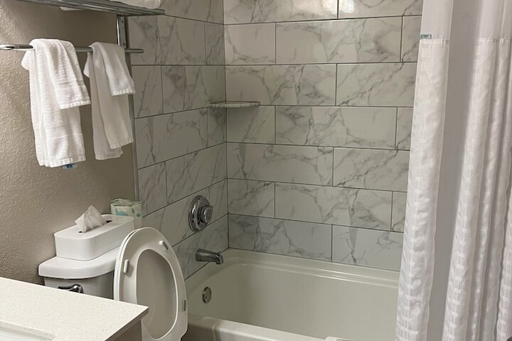 Room 32 of 42
