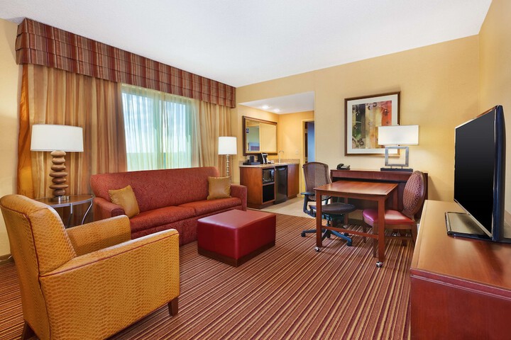 Room 30 of 48