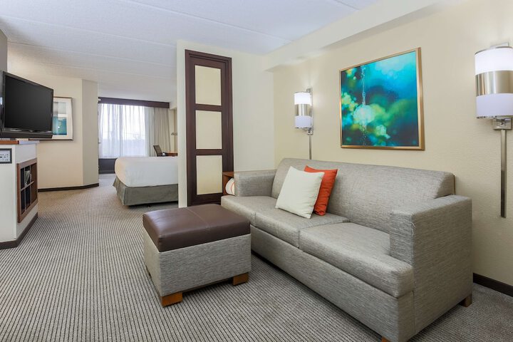 Room 11 of 40