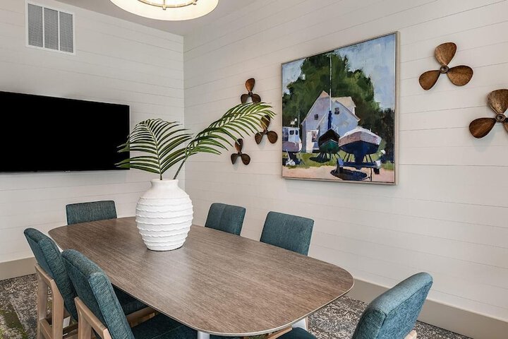 Landing Furnished Apartments near Lake Apopka