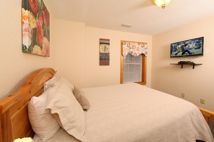 Room 30 of 46