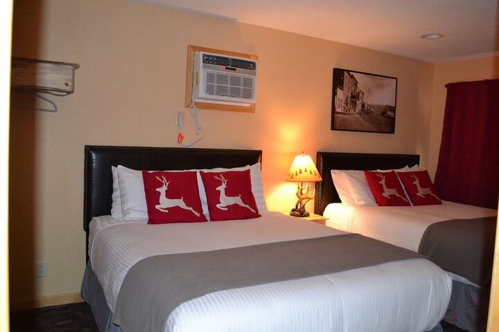 Black Elk Resort Cottages and RV Park