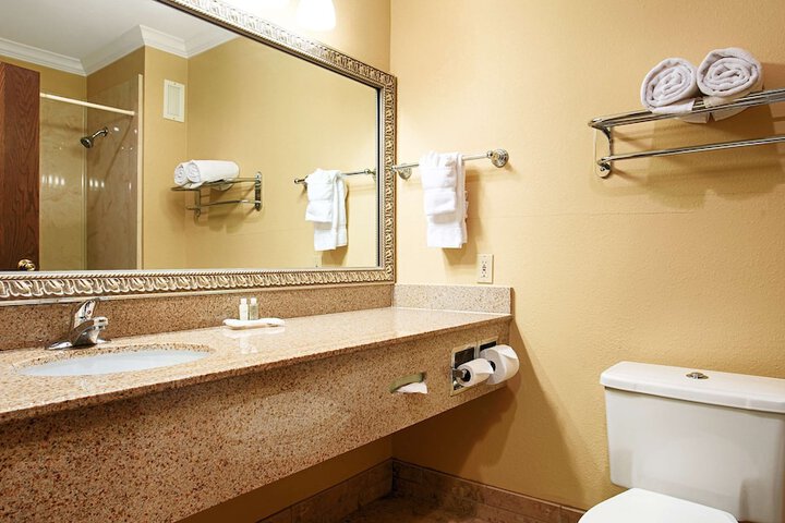 Room 18 of 25
