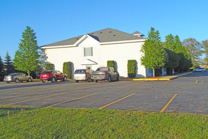 American Inn and Suites Houghton Lake