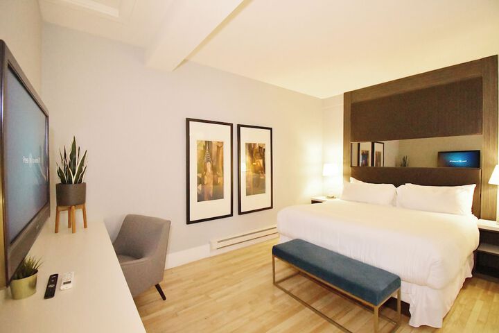 Room 9 of 50