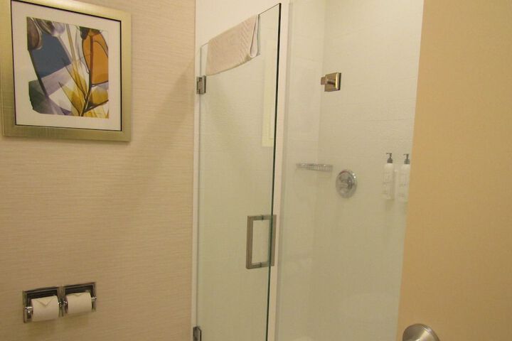 Room 11 of 30
