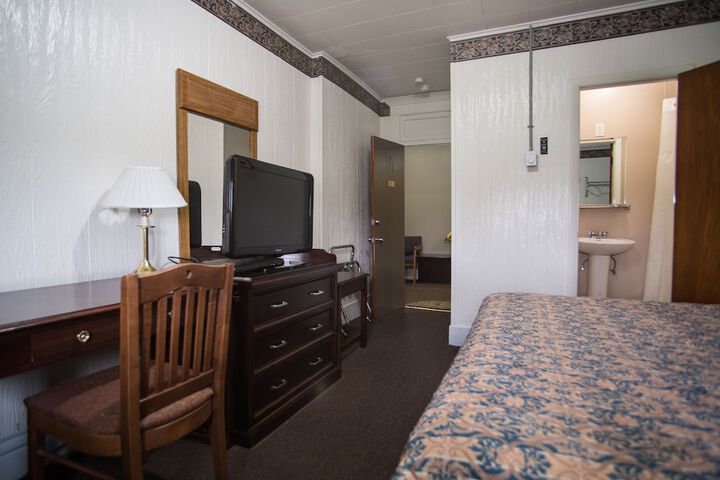 Room 21 of 60