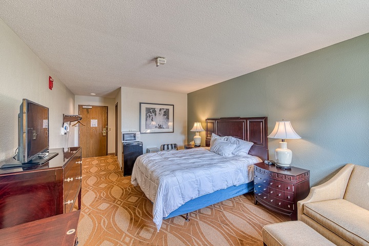 American Inn and Suites Dundee