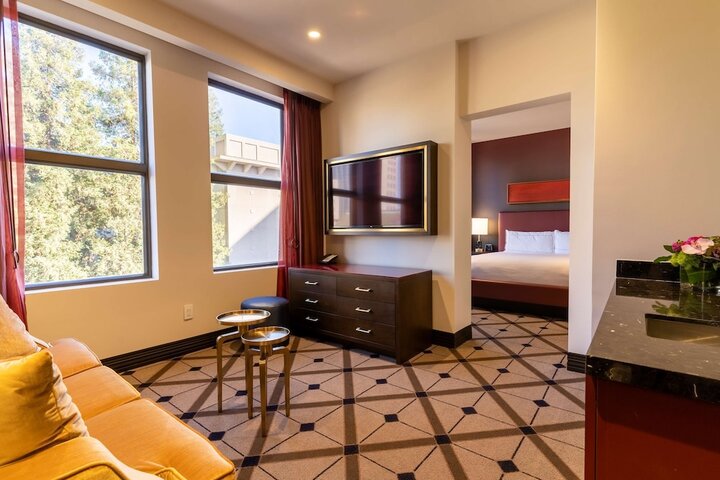 Room 26 of 53