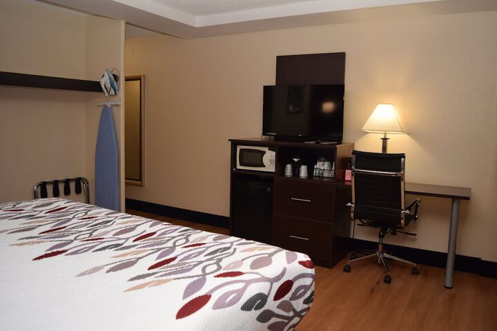 Red Roof Inn Batavia