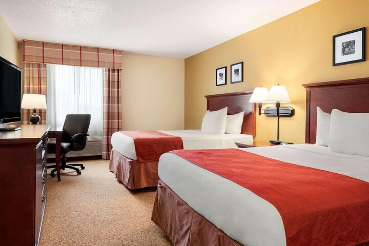 Room 9 of 19