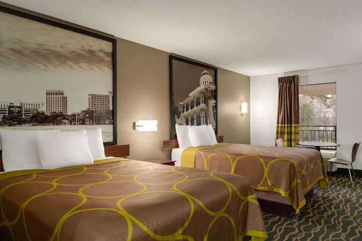 Room 32 of 36