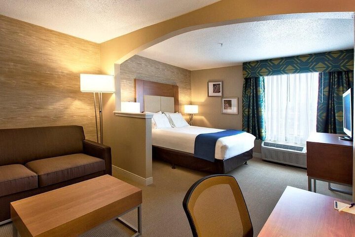 Room 16 of 48