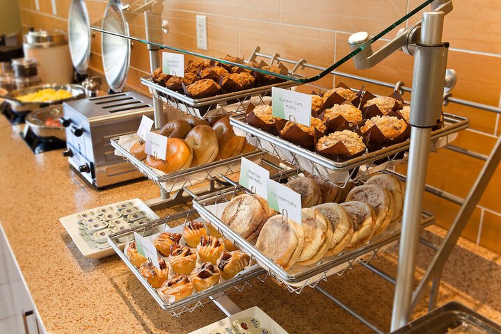 Breakfast/Coffee Service 18 of 24